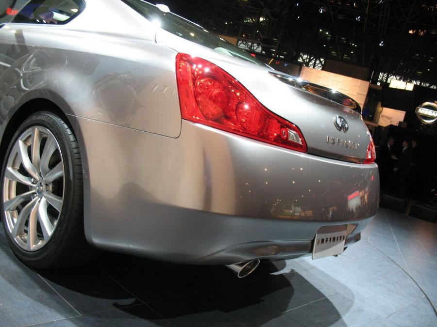  Infiniti G37 Coupe 2007 года  (фото 34 из 74)